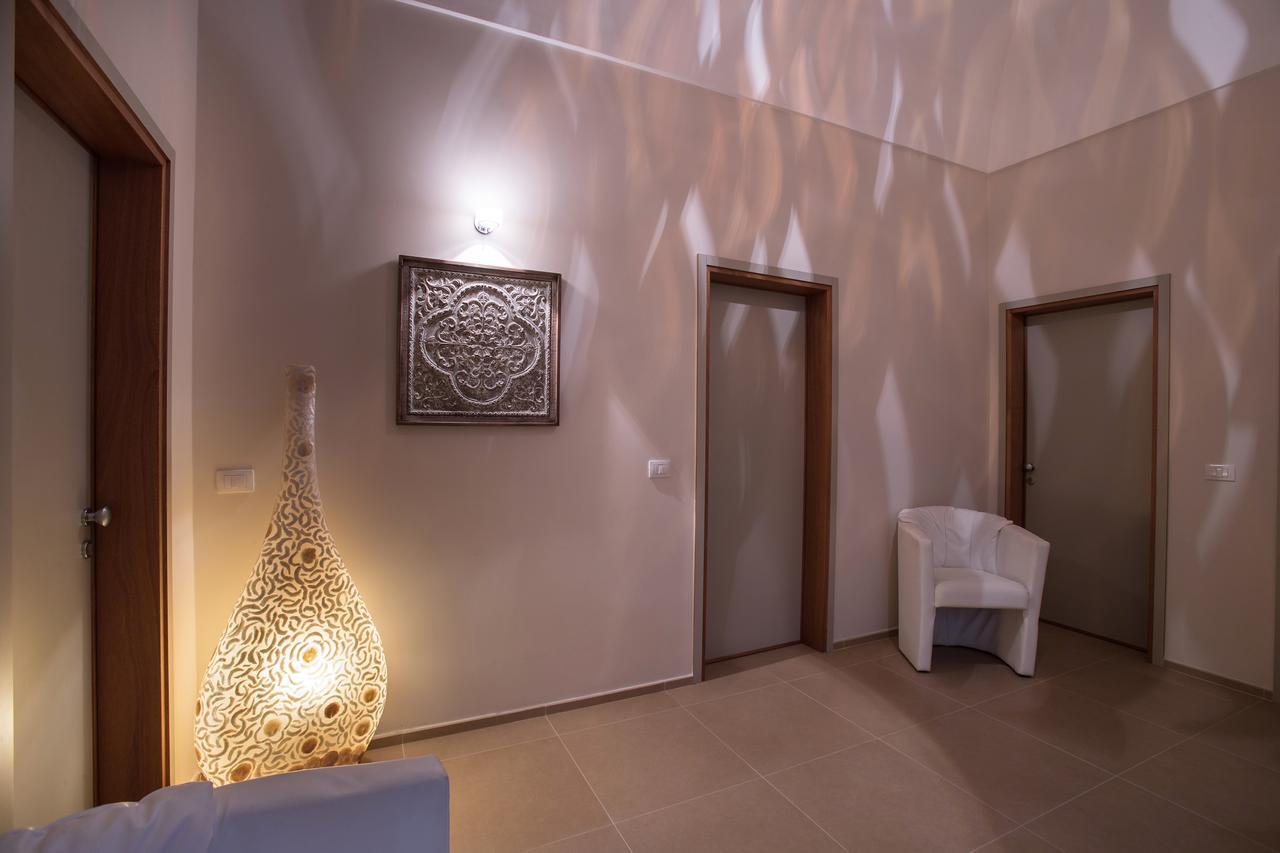 לינה וארוחת בוקר גאליפולי Palazzo Perla מראה חיצוני תמונה